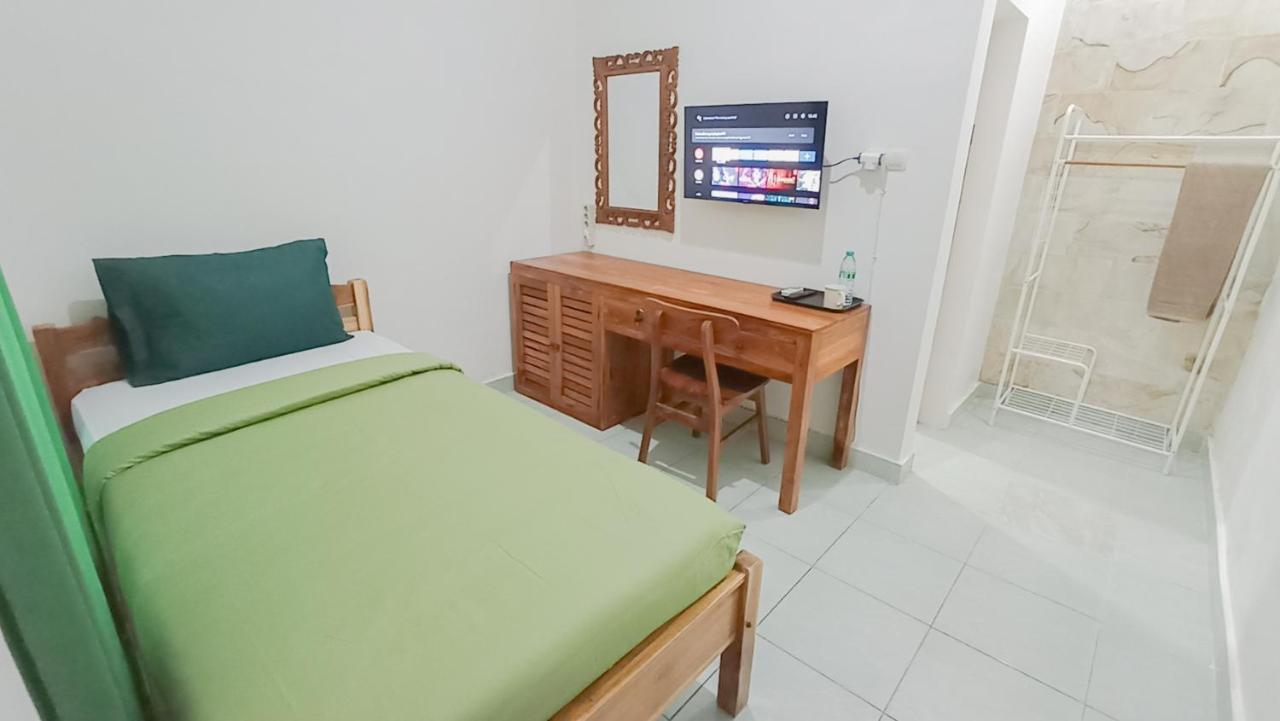 Hotel Kos Bulan Bali Kuta Lombok Exteriér fotografie